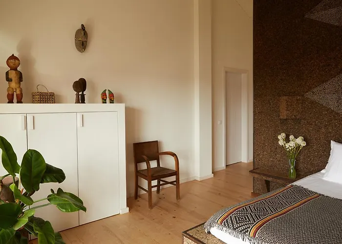 Cavalo De Madeira 3* Arelho